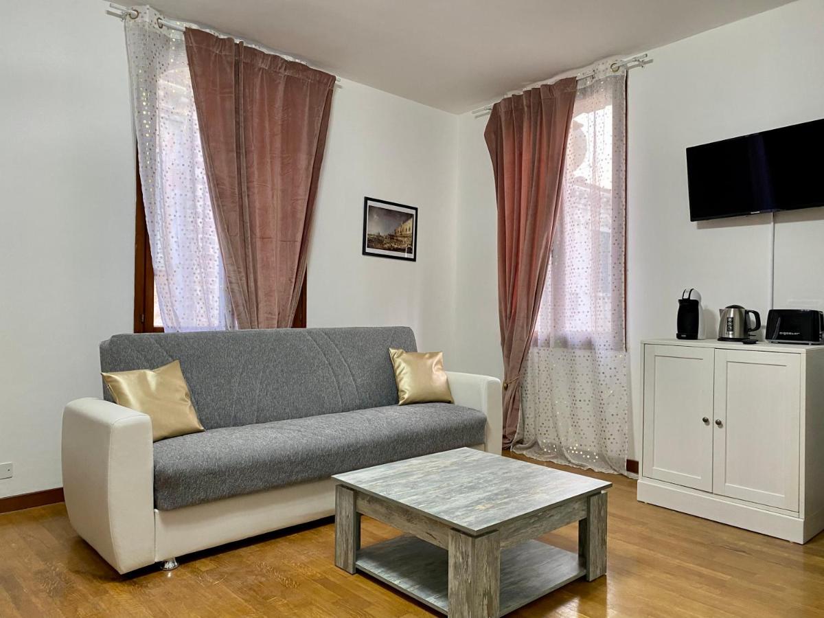 Suitetrails - La Dogaressa Guest House