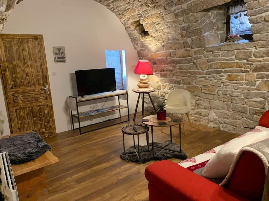 Gite Vouté 3 étoiles de 2 a 4 pers au Manoir Du Charme dans les Gorges Du Tarn - Housity