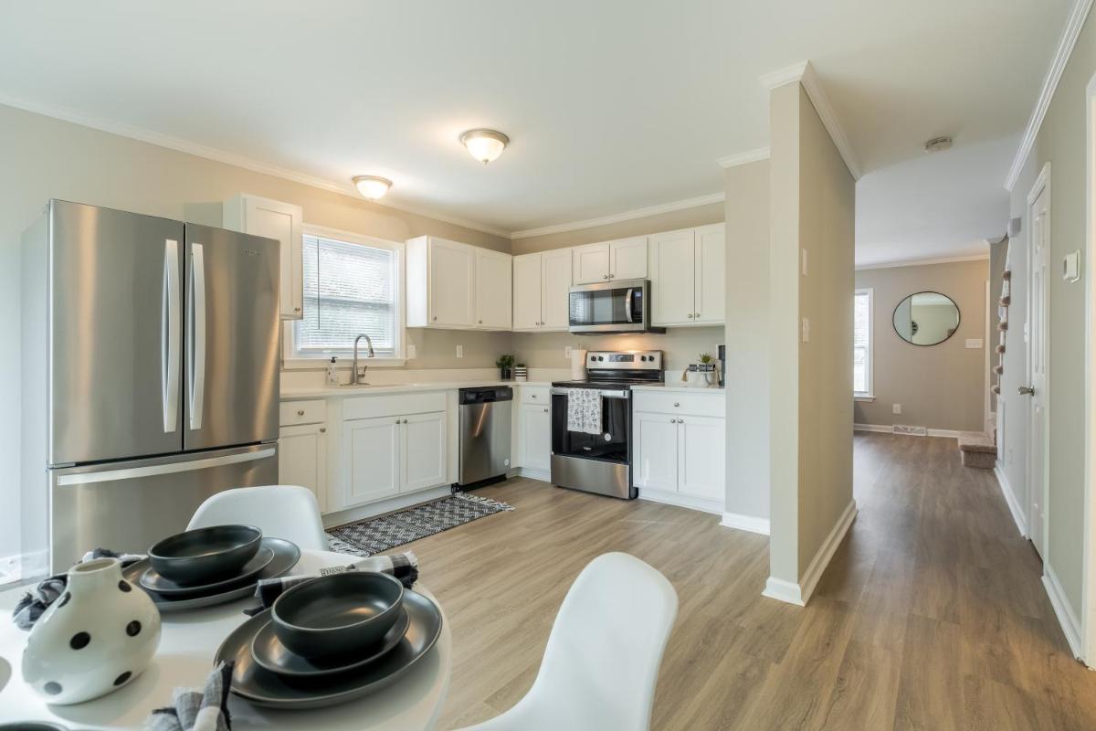 Modern Stunning SouthPark/Cotswold Home! - Housity