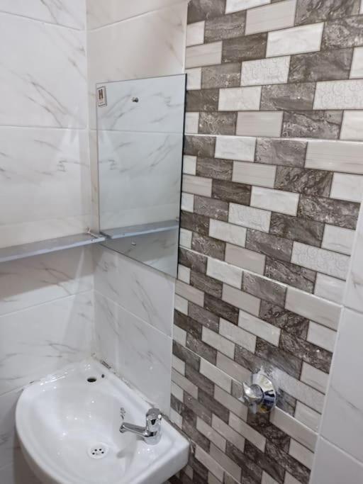 Nestle Comfort Studio Apartment - Housity