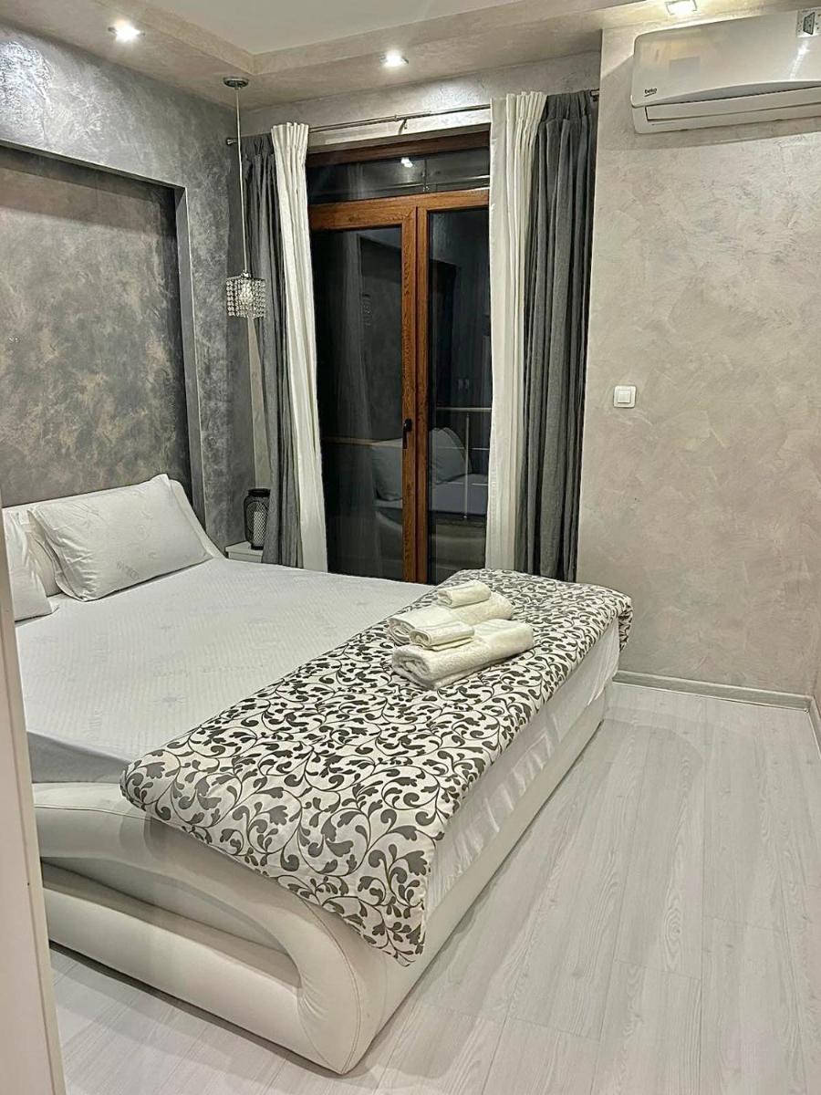 Old Town Stylish Flat in Center Plovdiv - Housity