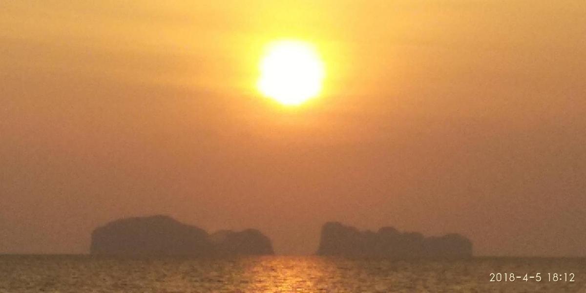 Sukorn Andaman Beach Resort - Housity