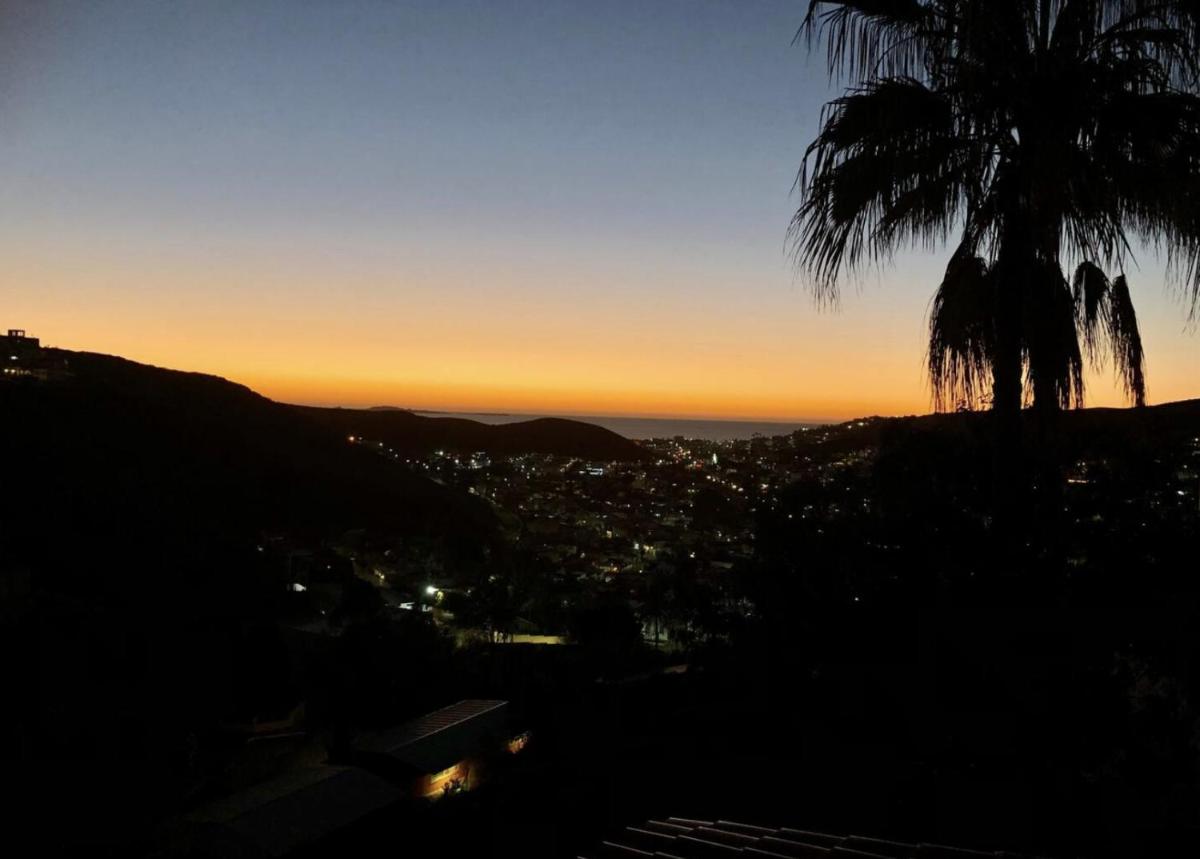 Modern&private, best sunset views 3 Storey house ॐ - Housity