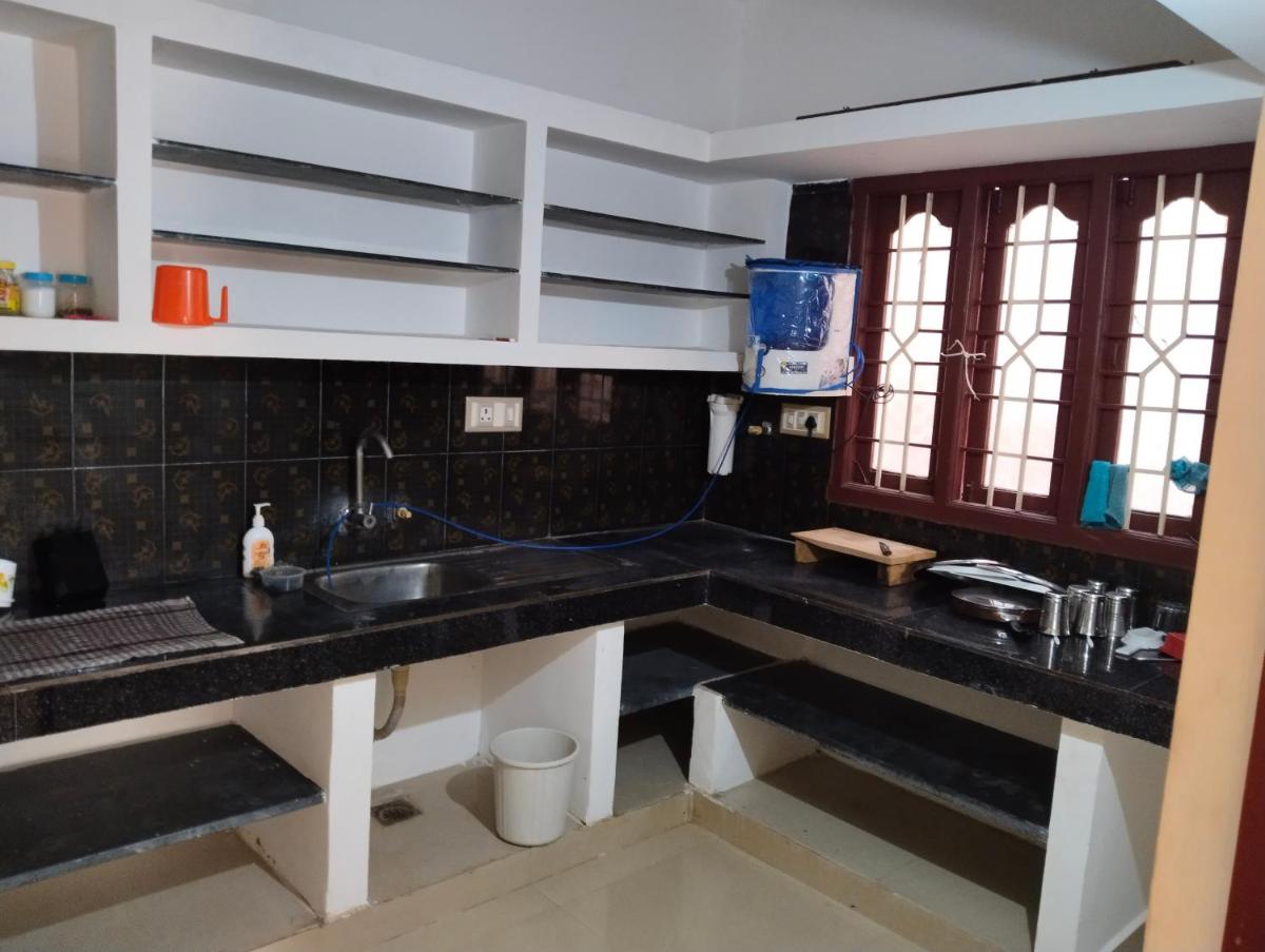 Briggo Service Apartment - Housity