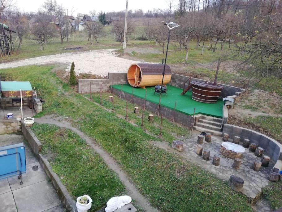 Locatia perfecta pentru distractie si relaxare - Housity