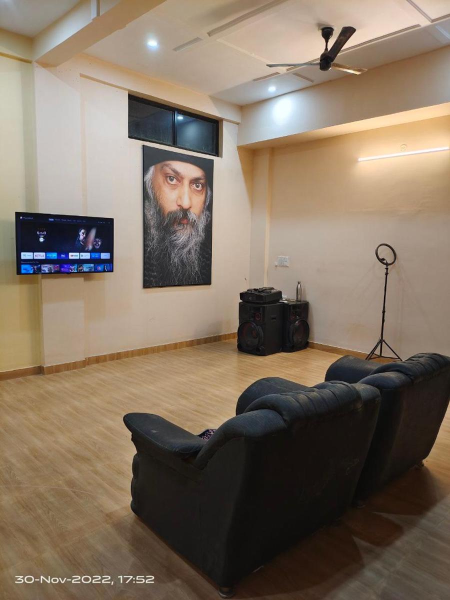 Suitetrails - OSHO Villa Guest House