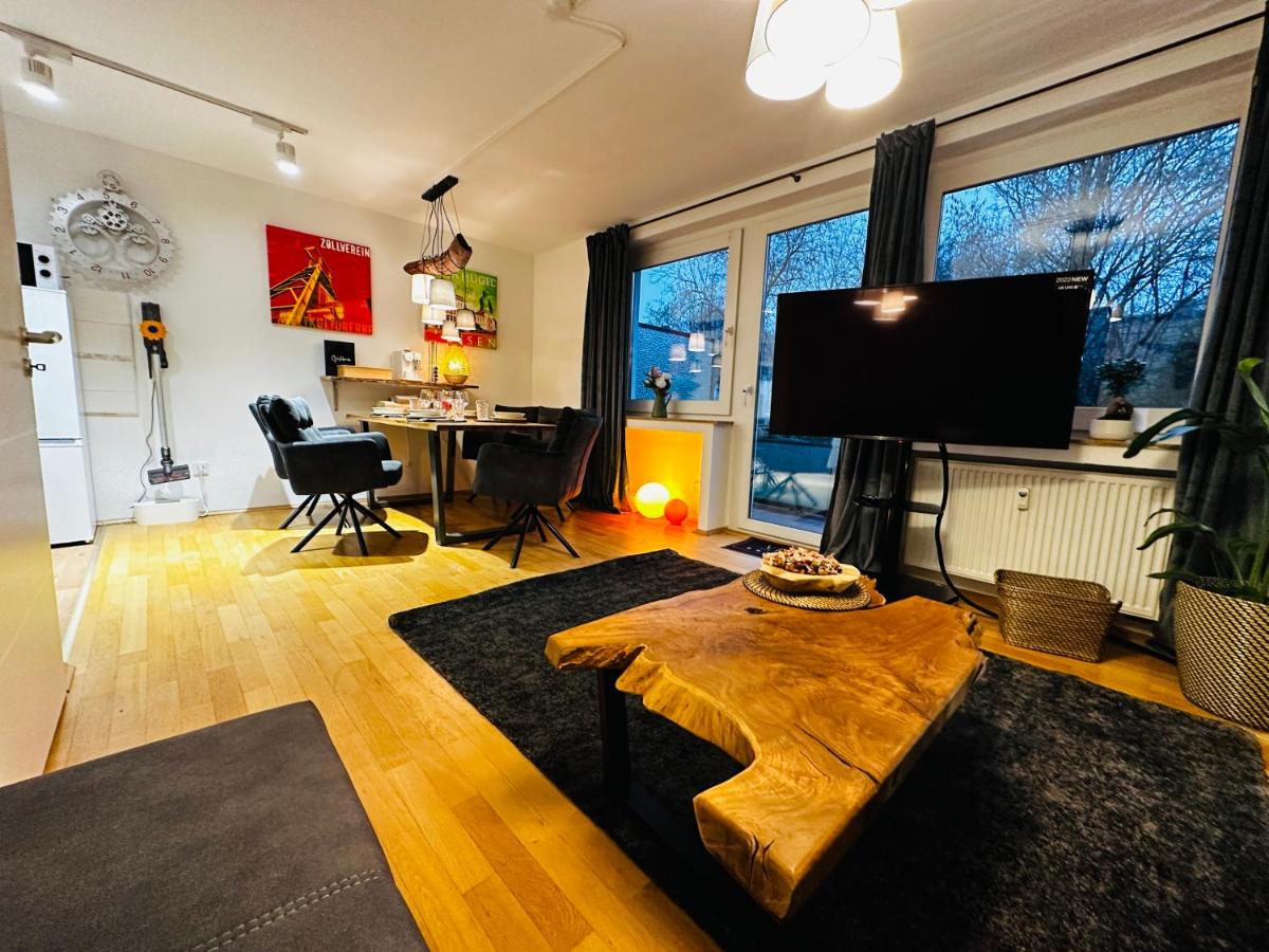 stilvoll-mit Balkon- zentral - Netflix-Nespresso - Hizvo
