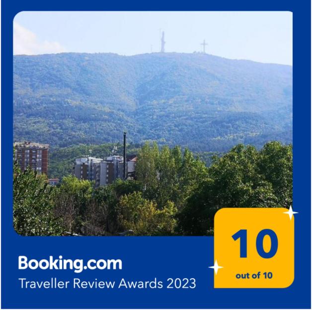 Big Apartment with private parking - EXTRA VIEW - Housity