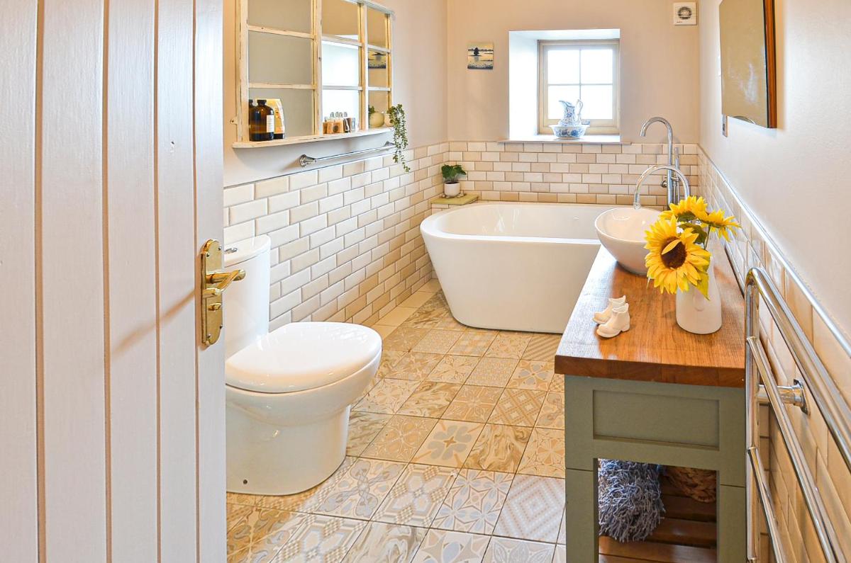 The Barn, Samlesbury, Preston - Housity