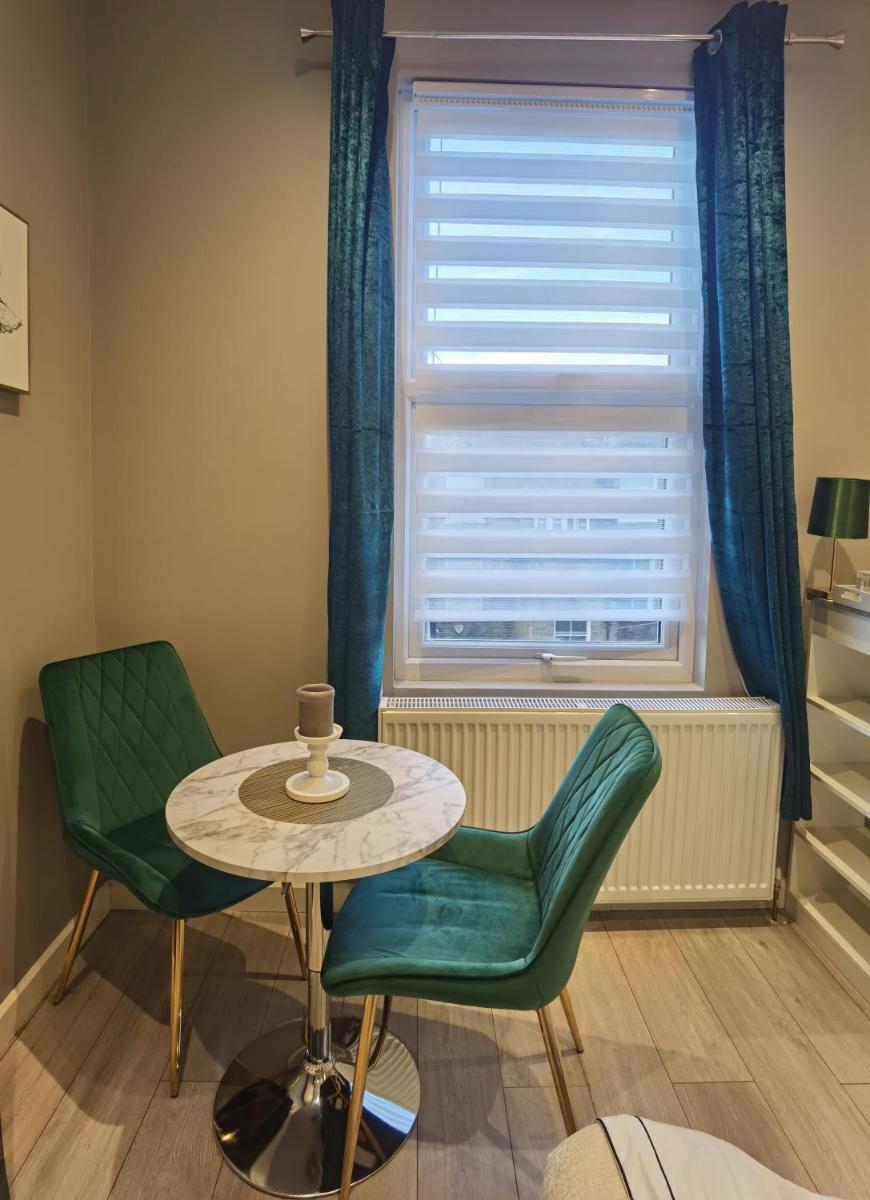 Double Room London - Housity