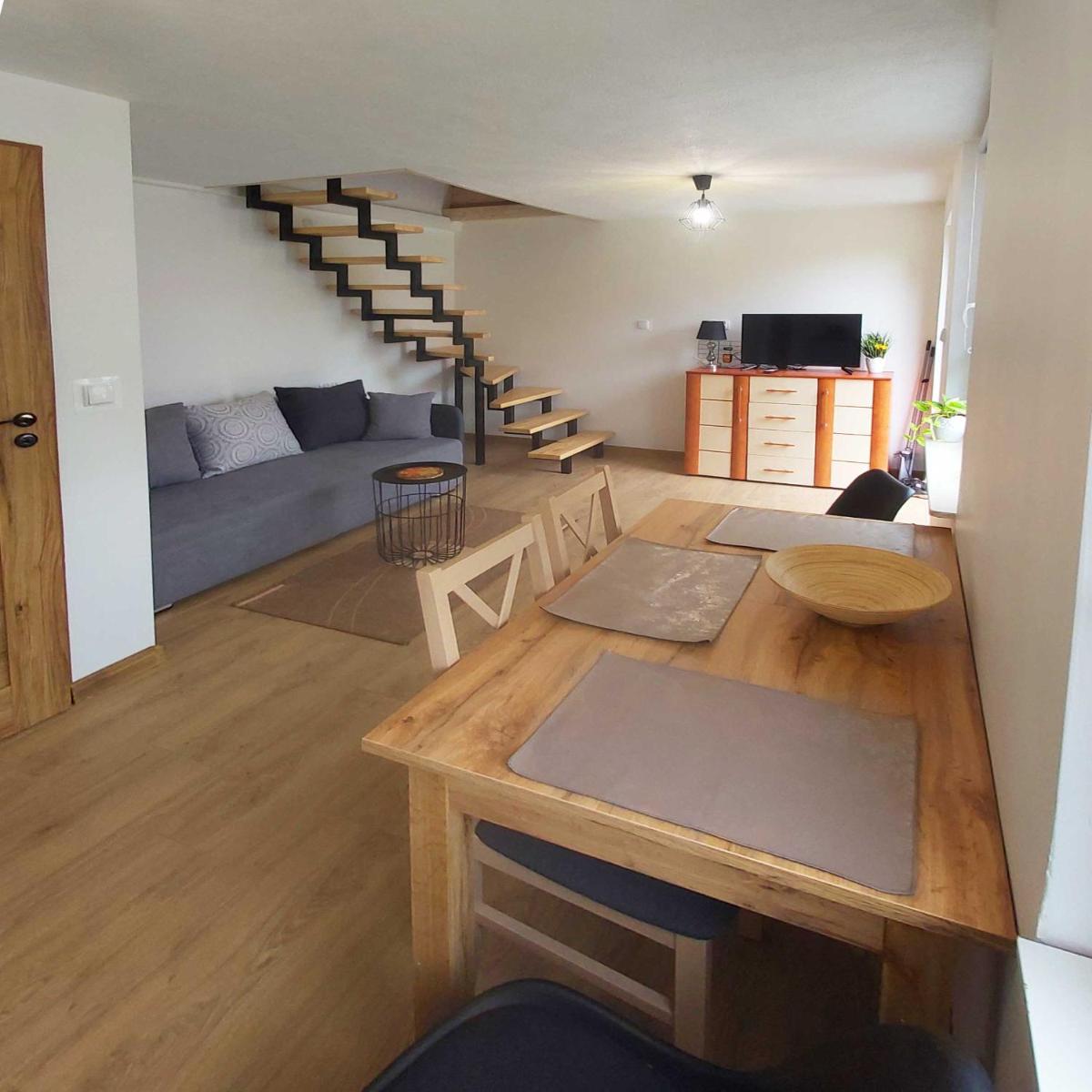 Domek Listonosza - Housity