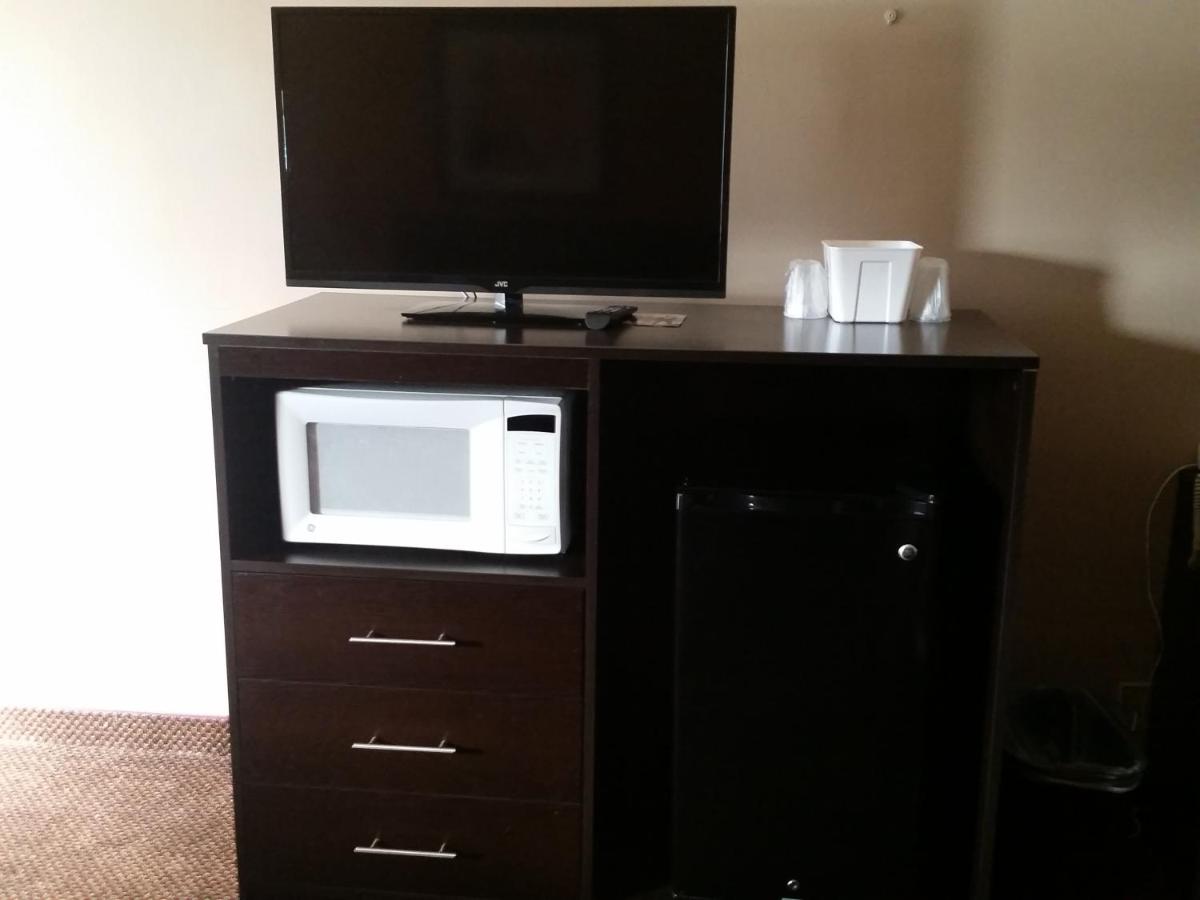 German Village Inn Motel - Housity