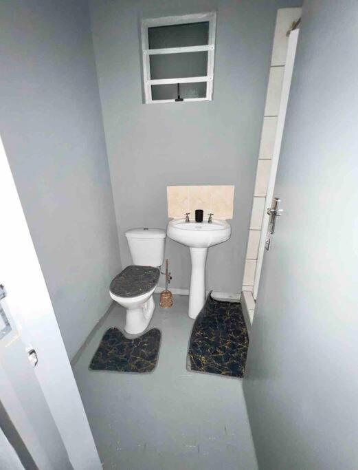 Suitetrails - Cosy Apartment next to Maboneng