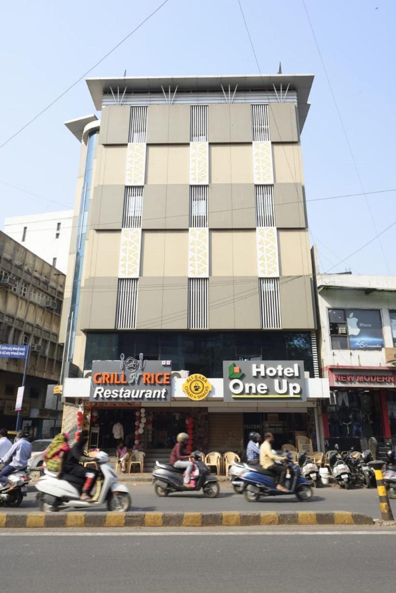 Hotel One Up - Housity