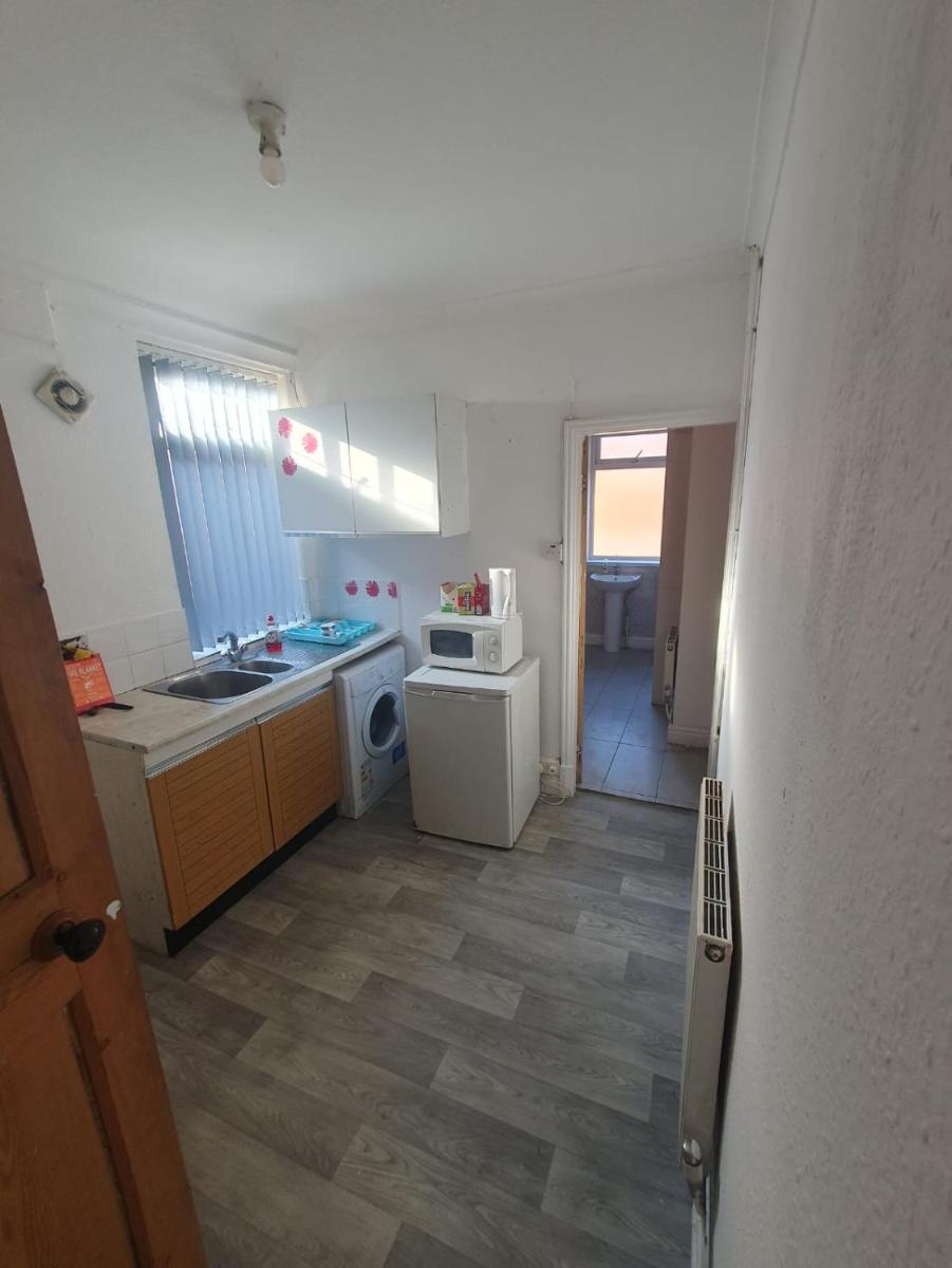 1 Bedroom Flat - Aylestone Road - Housity