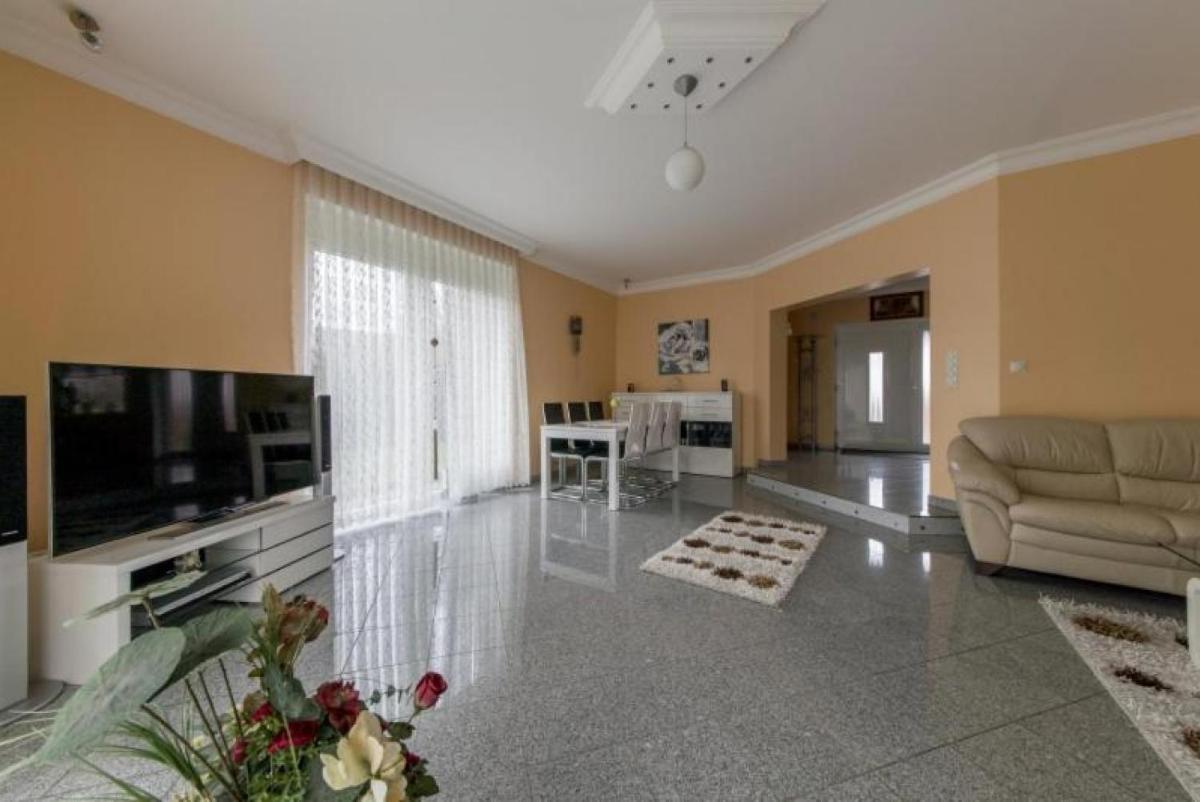 Private House - Housity