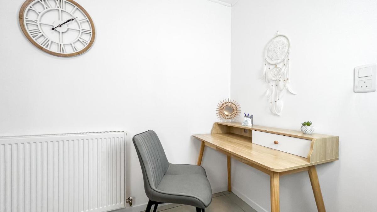 HOMEY ETHAN - Free Parking - Terrasse privée - Wifi et Netflix - Jacuzzi - Housity