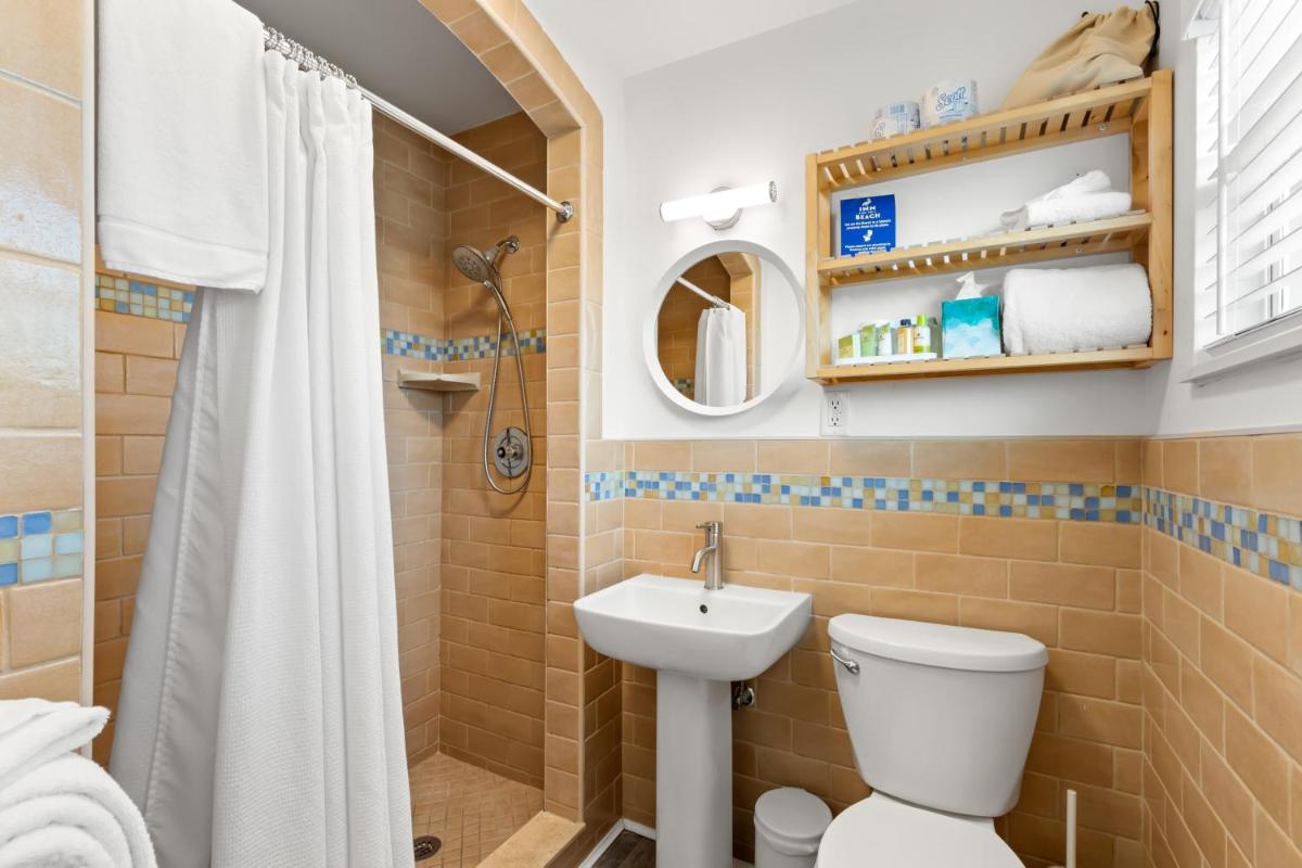 Inn on the Beach - Housity