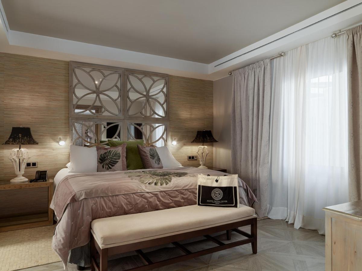 Cama o camas de una habitación en Royal River, Luxury Hotel - Adults Only