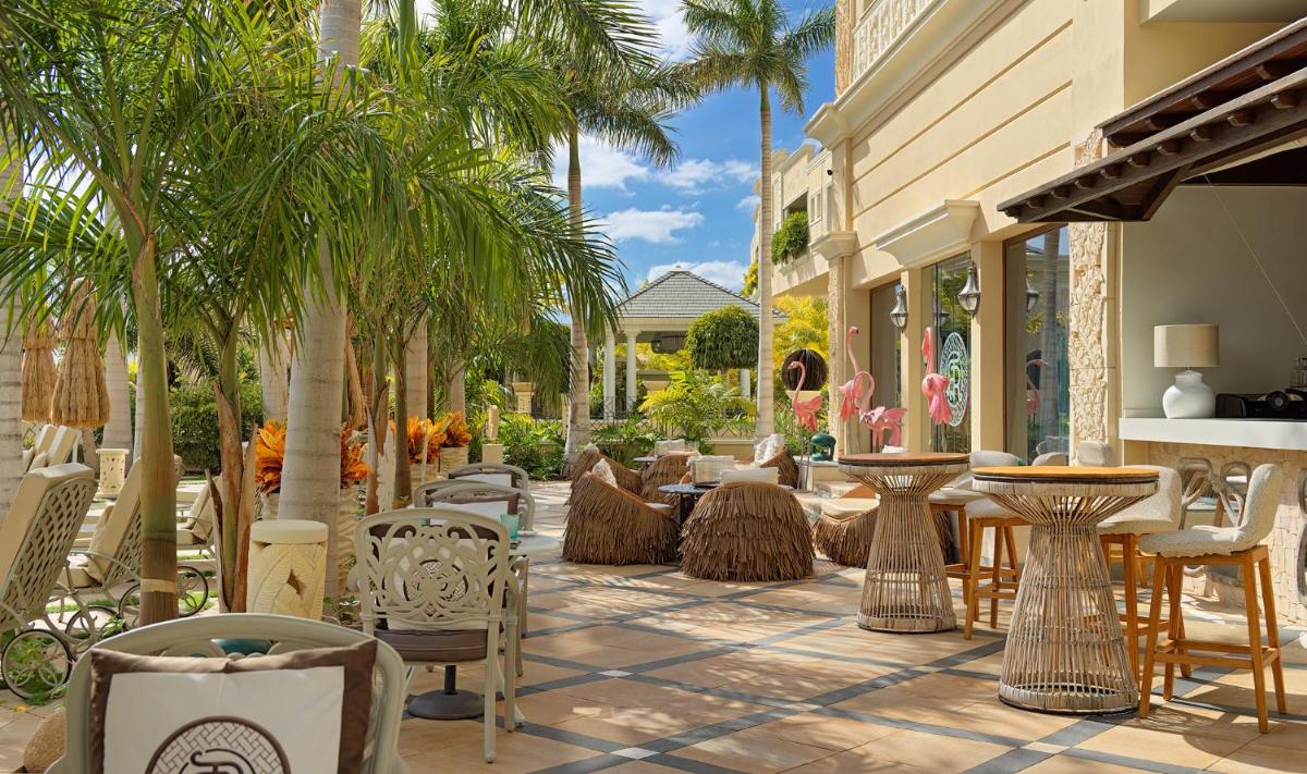 Jardín al aire libre en Royal River, Luxury Hotel - Adults Only