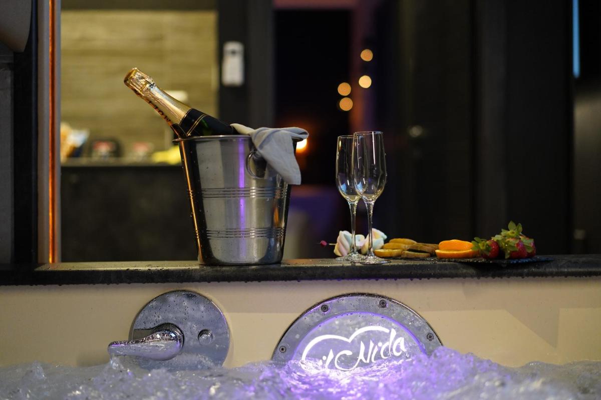Tomà Suites - Il Nido d’Amore - Hizvo