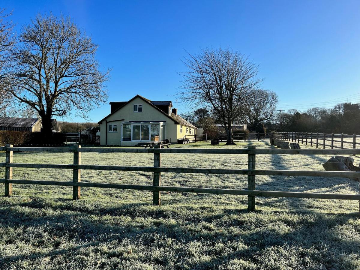 Court House Farmhouse - Housity