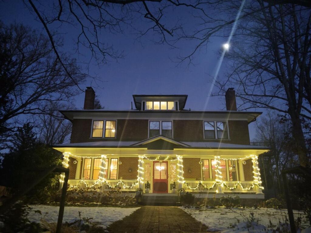 Sweet Biscuit Inn - Housity