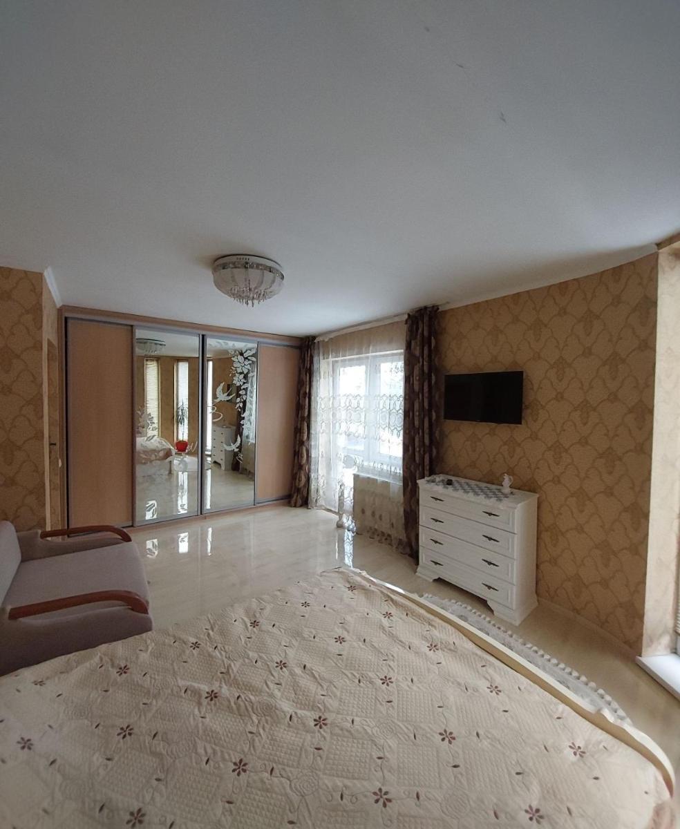 Апартамени 1 кімнатна Суховоля - Housity