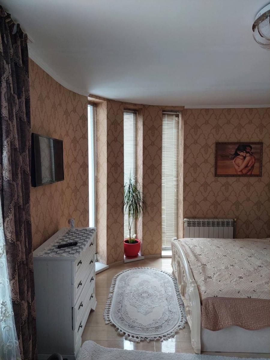 Апартамени 1 кімнатна Суховоля - Housity