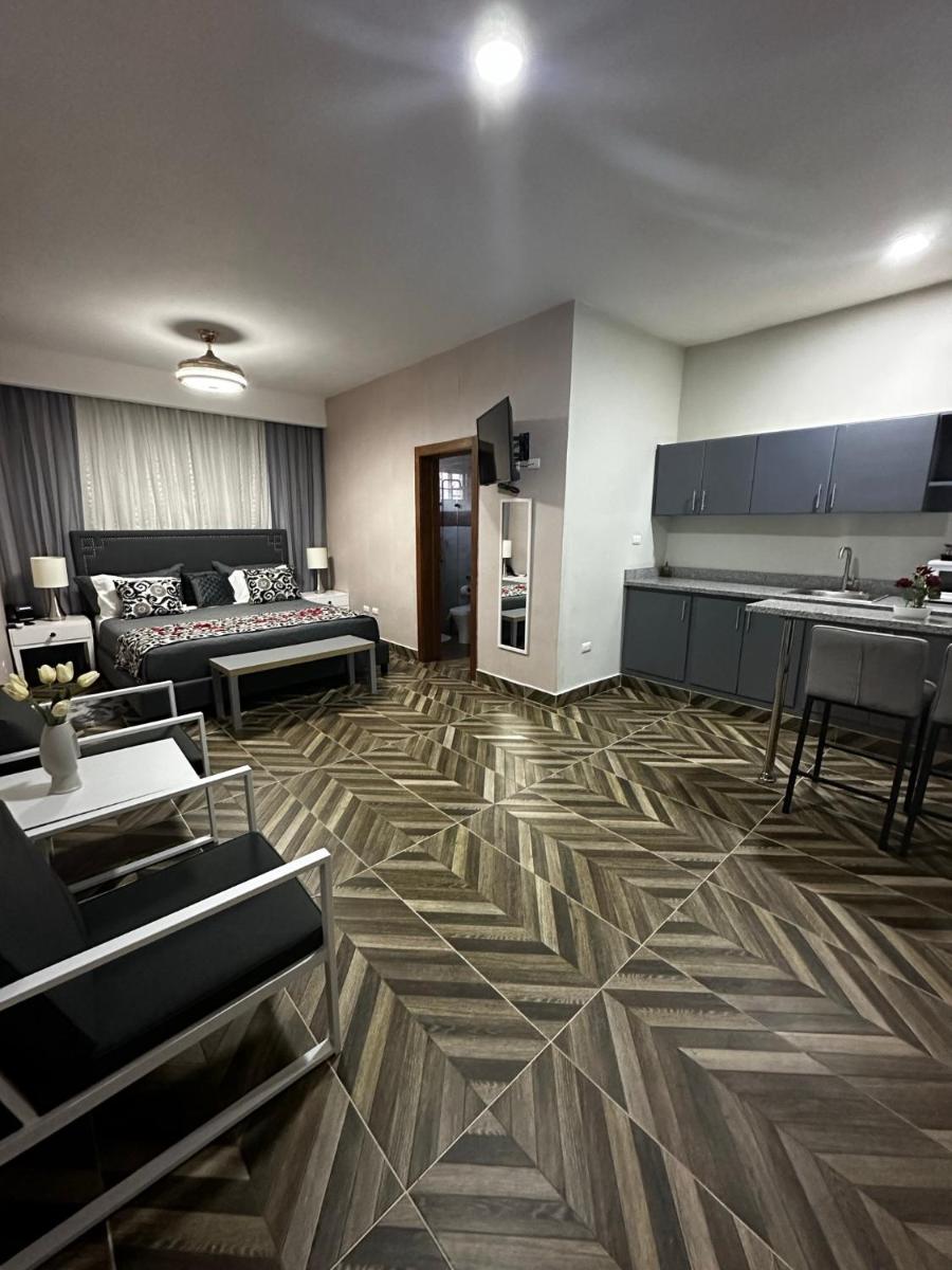 Suitetrails - Hotel Monarca