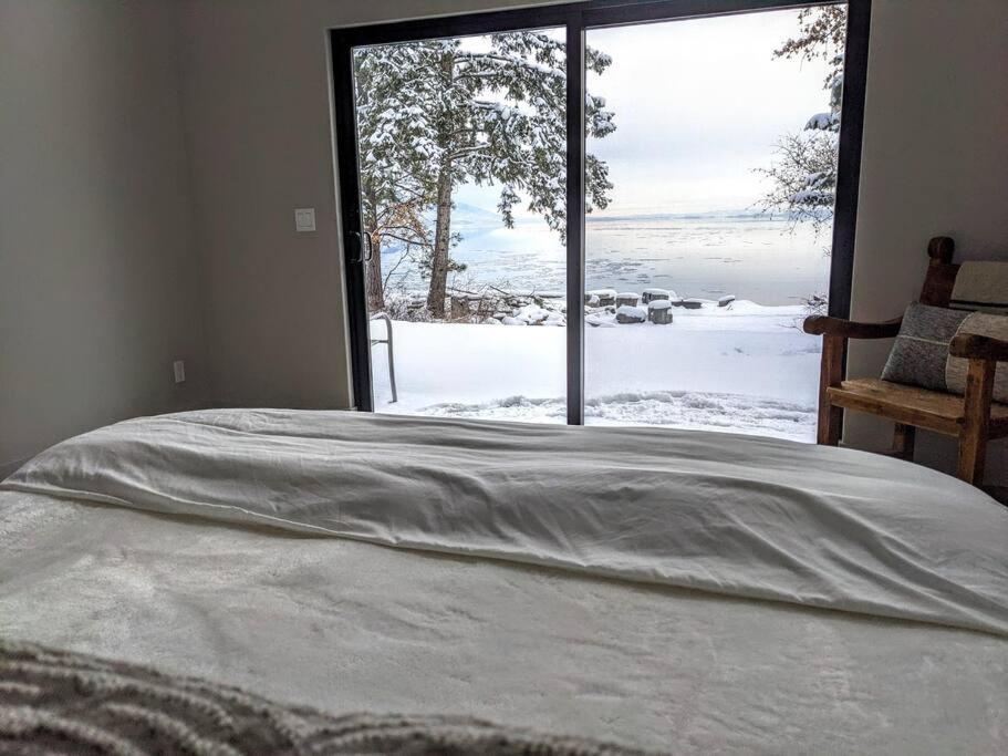 Skipping Stone Lake House - Housity