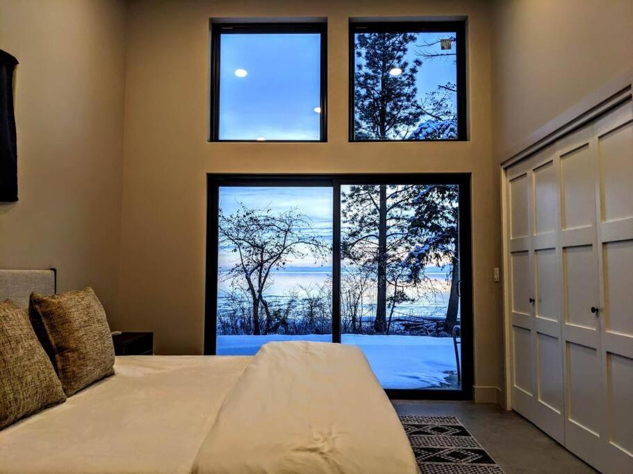 Skipping Stone Lake House - Housity