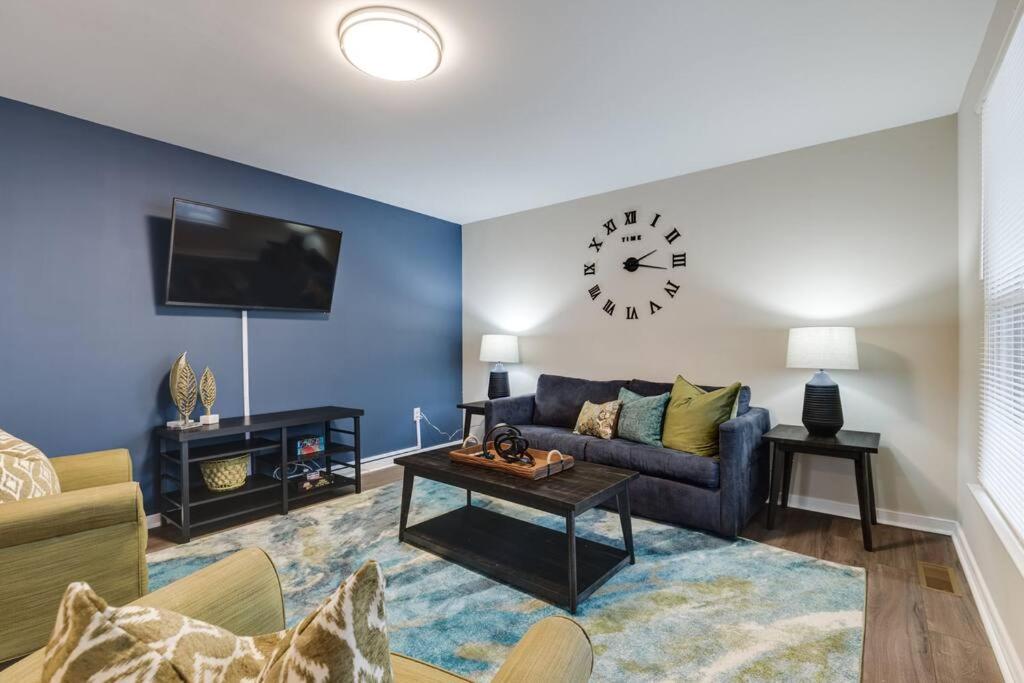 The Neighborhood House in Richmond - Housity