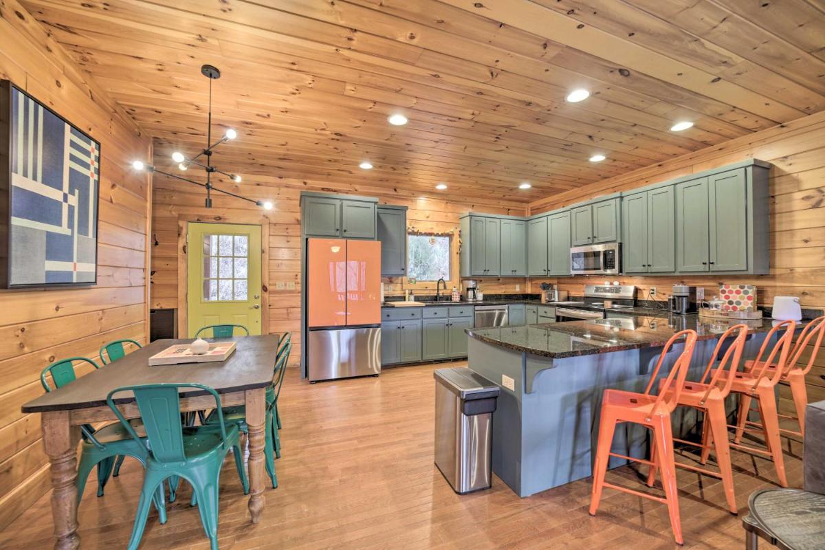 Cullowhee Vacation Rental on the River! - Housity