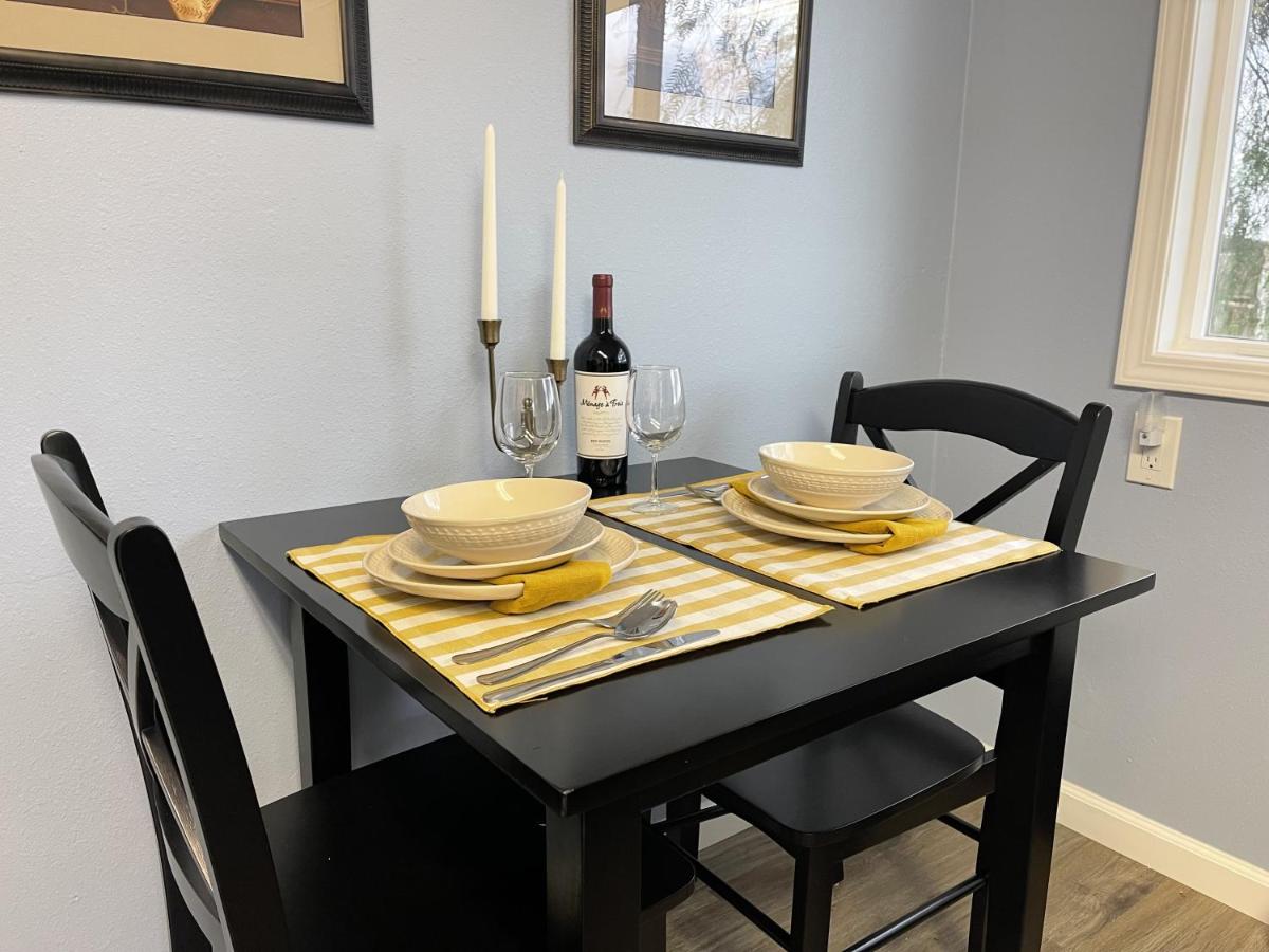 Rejuvenation Cottage - Wine Country Tranquility - Housity