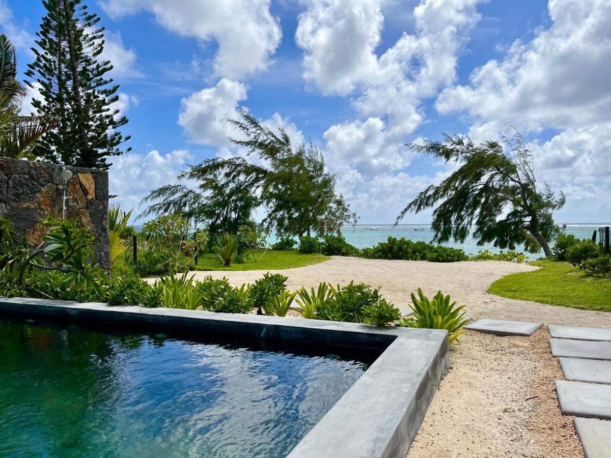 Suitetrails - Tropical beachfront apartment