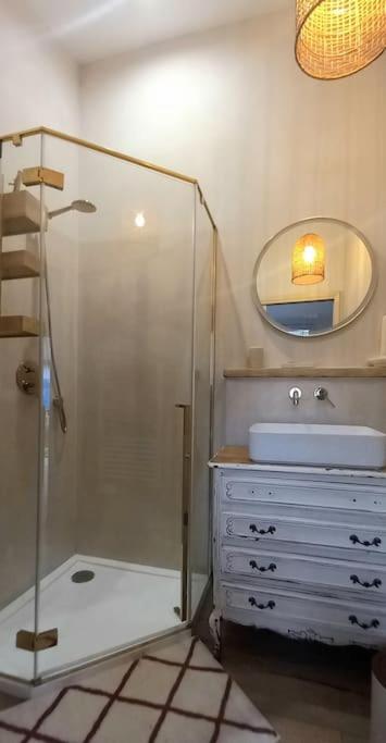 La jolie cabane au fond du jardin - Housity