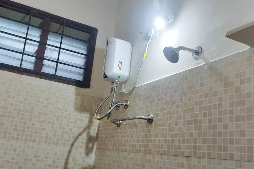 Servostay 2 BHK Home in KPHB in Prime Location - Hizvo