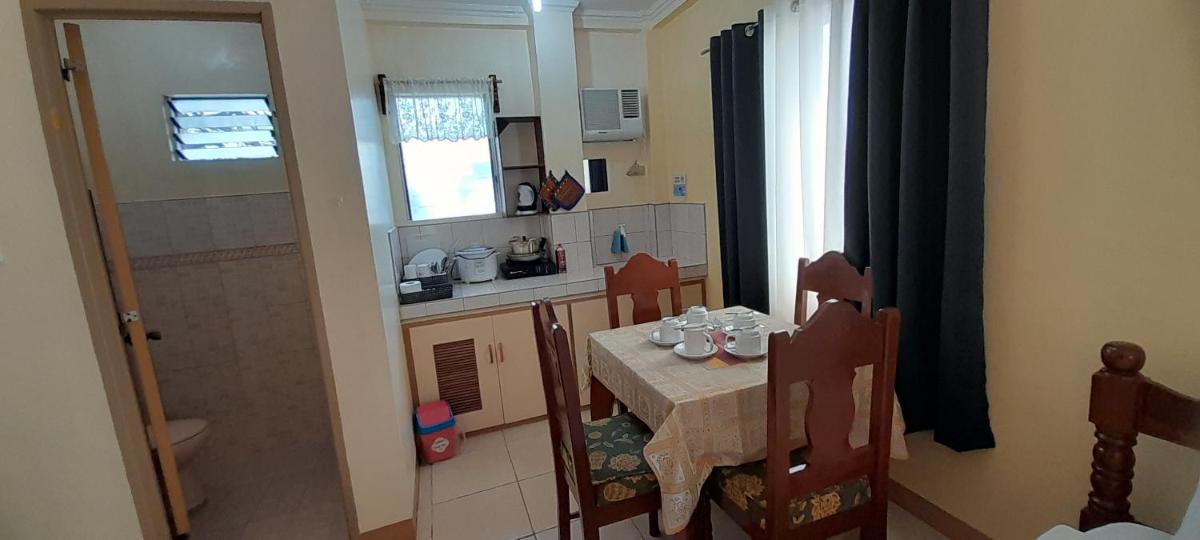 CORALYN'S PLACE Family of 5 - Housity