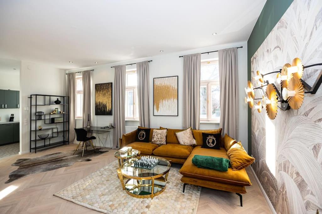 Suitetrails - Luxus Apartment Vienna Hills FREE PARKING