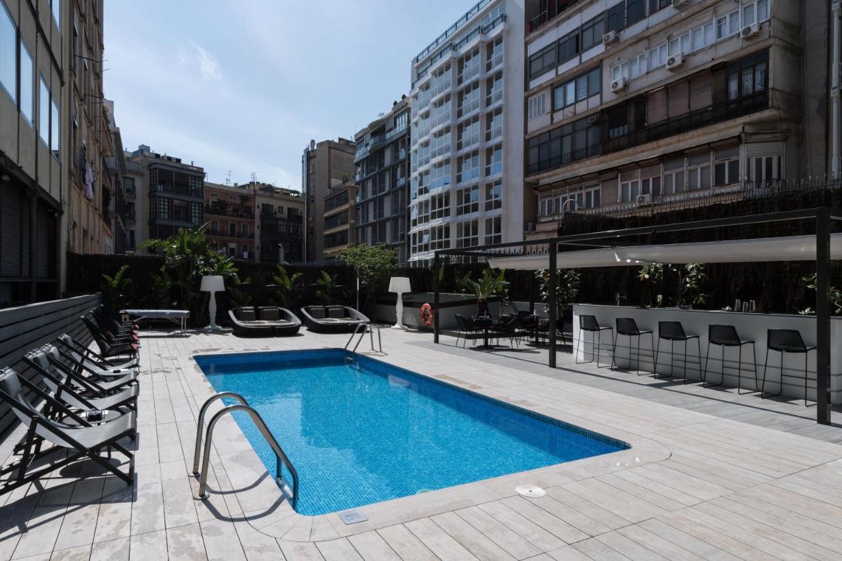 Piscina en o cerca de Catalonia Plaza Catalunya