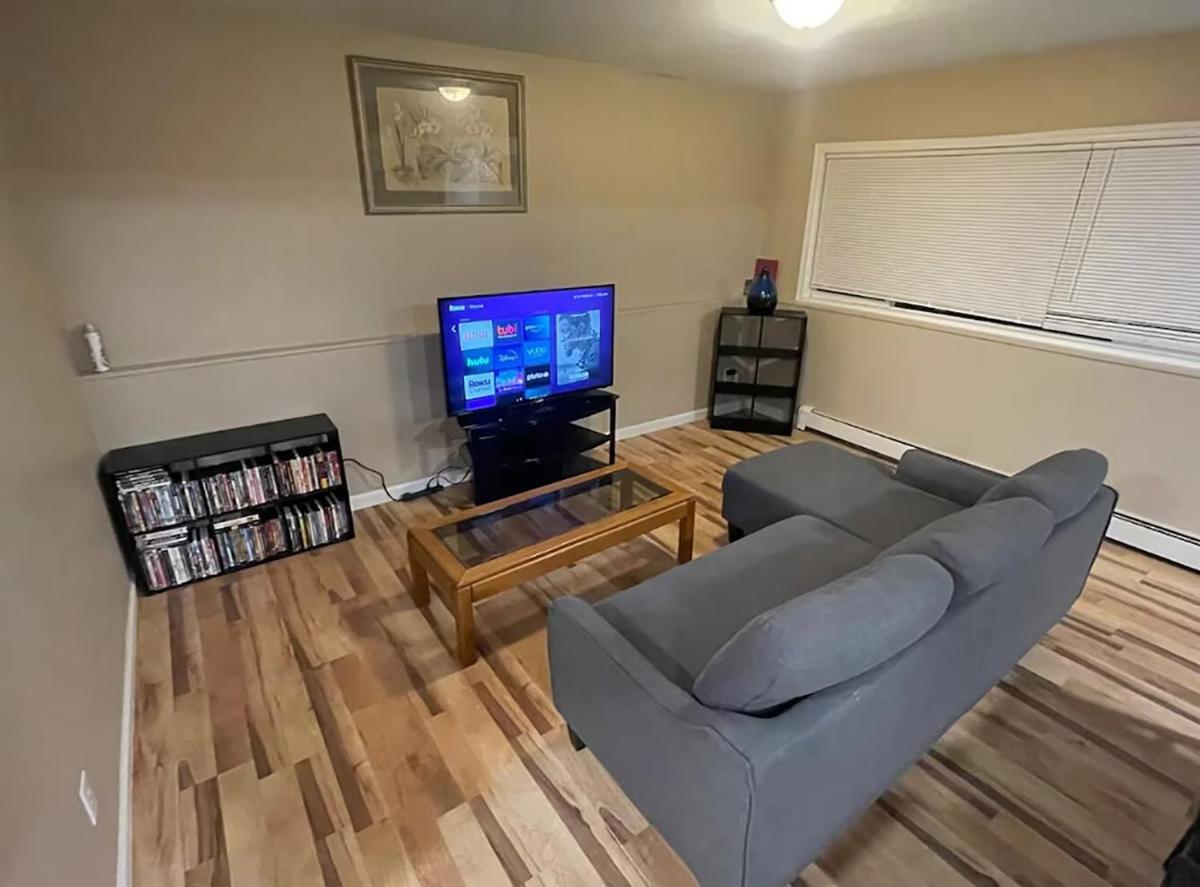 Centrally located 2BR Spacious High-speed Internet - Housity
