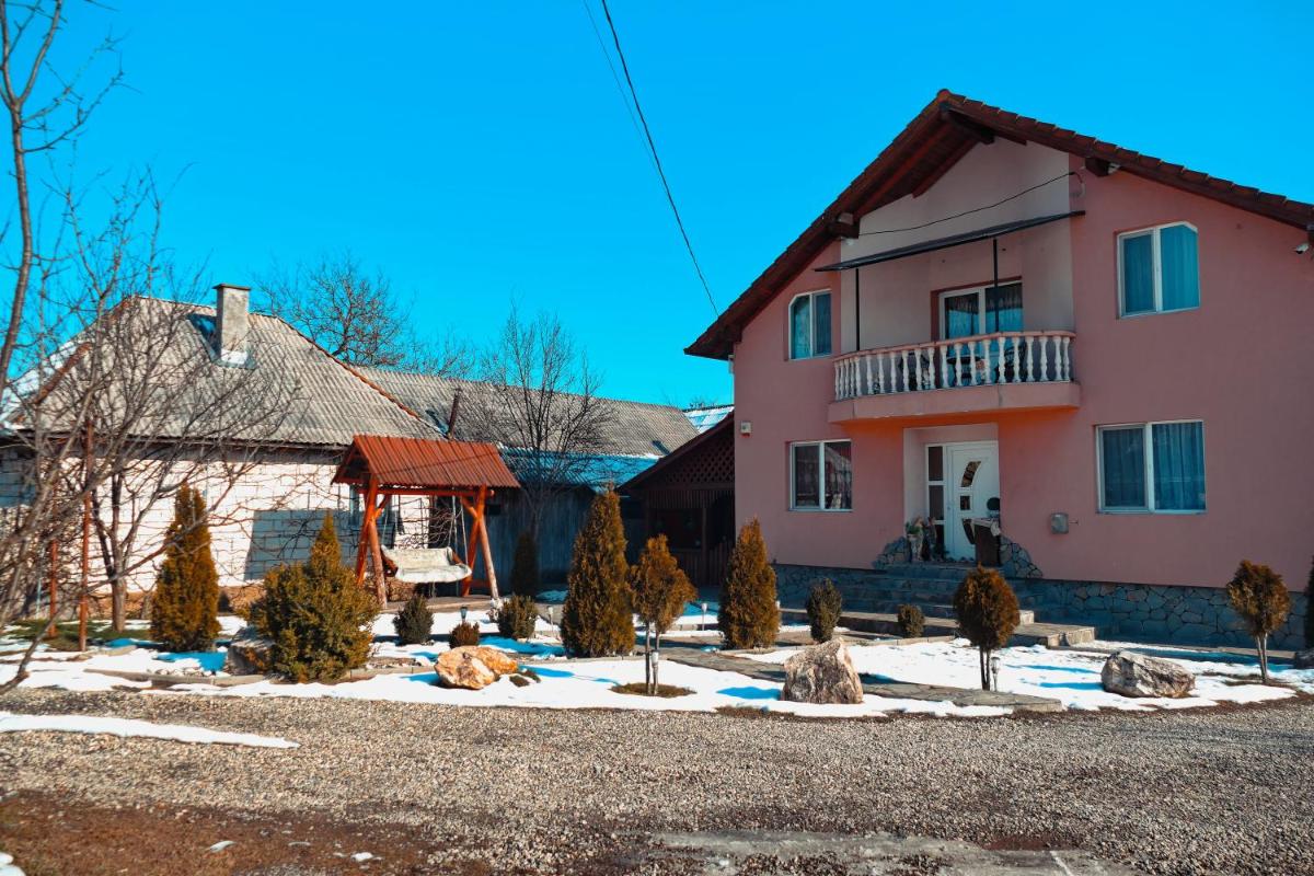 Pensiunea Lore&Sara - Housity