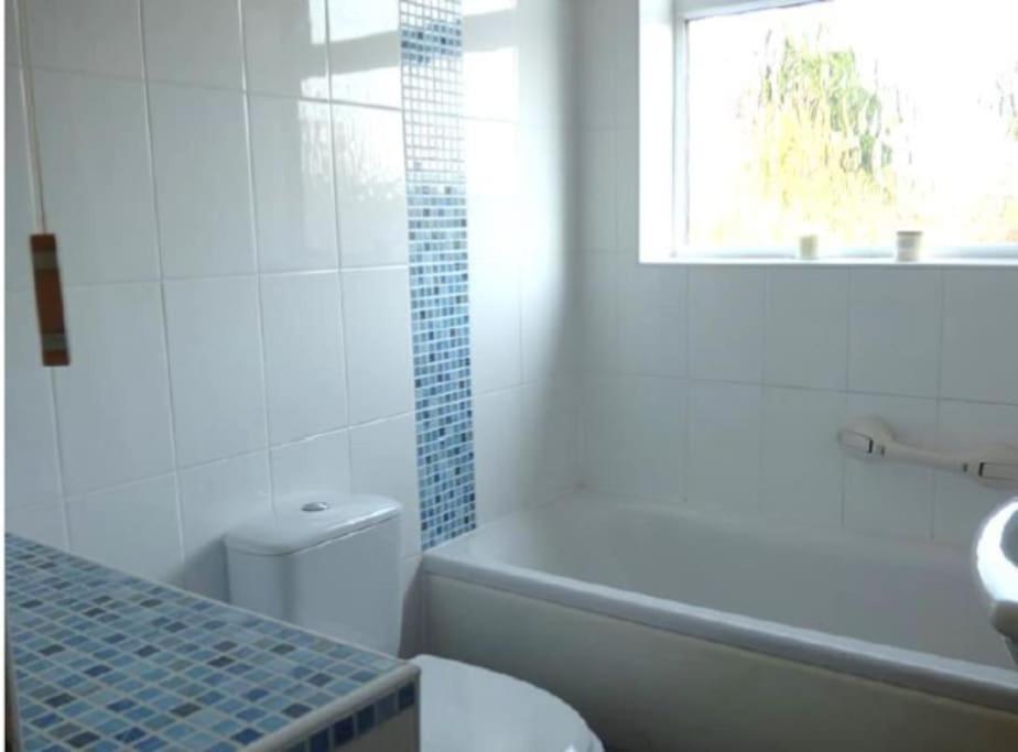 Charming Grade 2 Listed cottage, Upton-upon-Severn - Housity