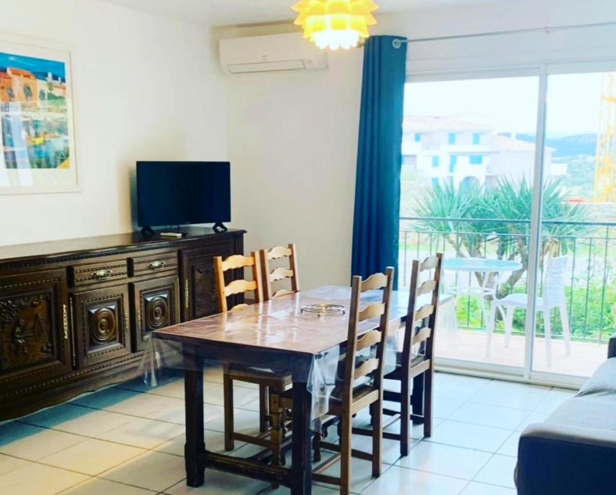 Appartement de 3 chambres avec vue sur la ville et wifi a LIle Rousse a 1 km de la plage - Housity