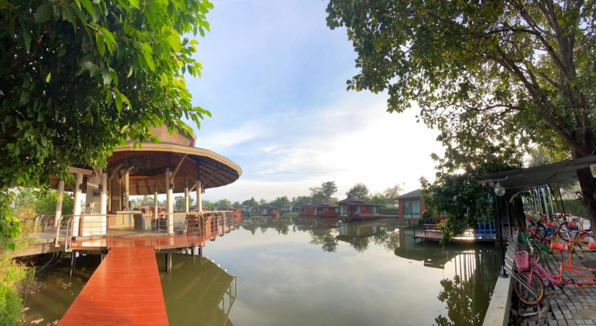boathouse boutique riverside - Housity