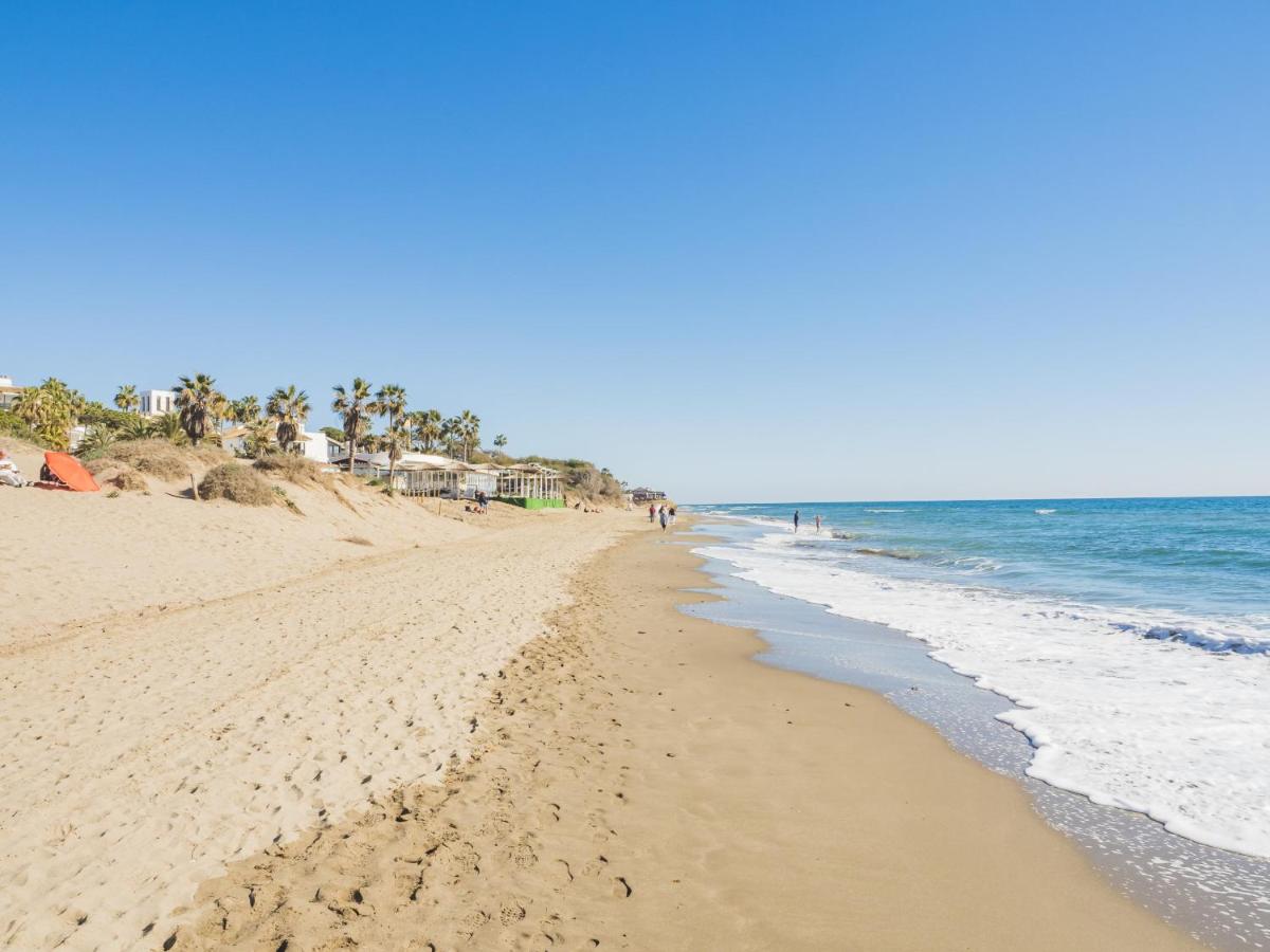 Cubo's Romana Playa Luxury Apartment 612 Beach - Housity
