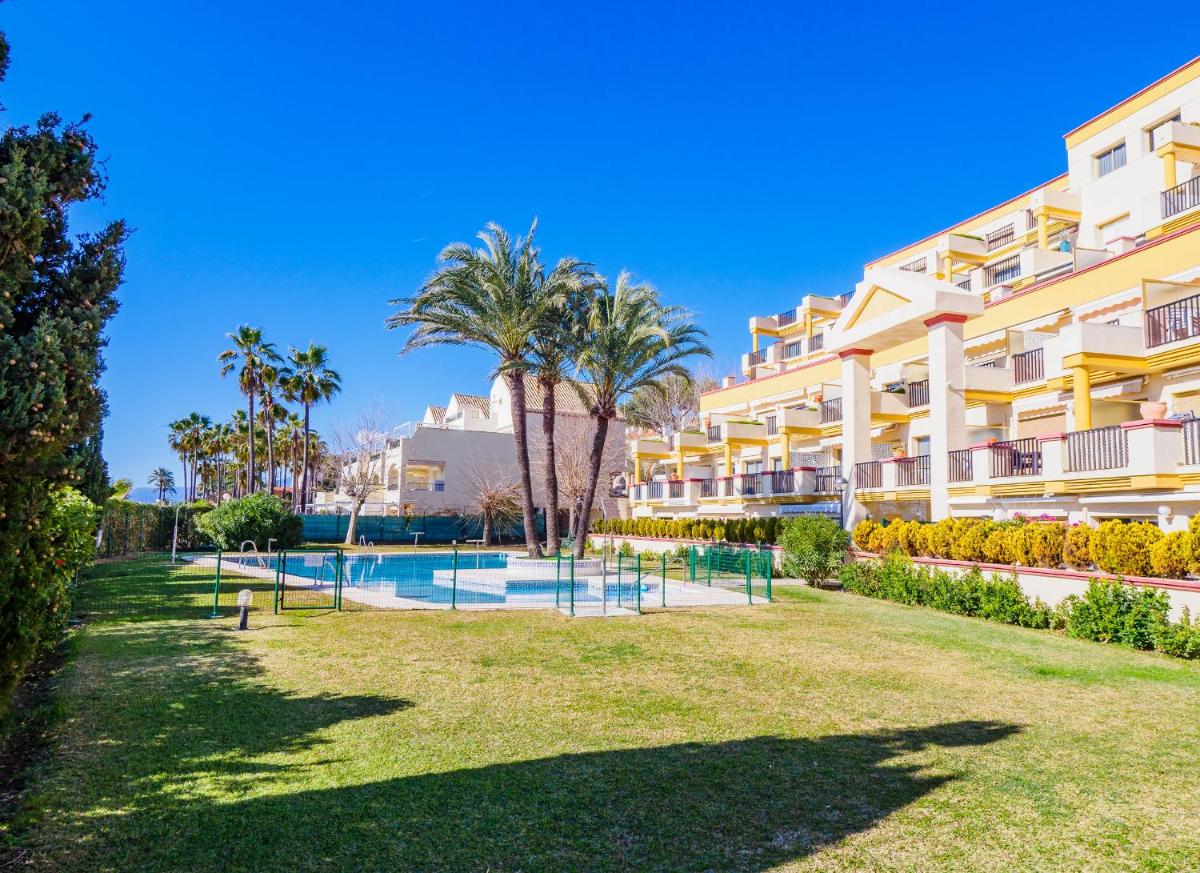Cubo's Romana Playa Luxury Apartment 612 Beach - Housity