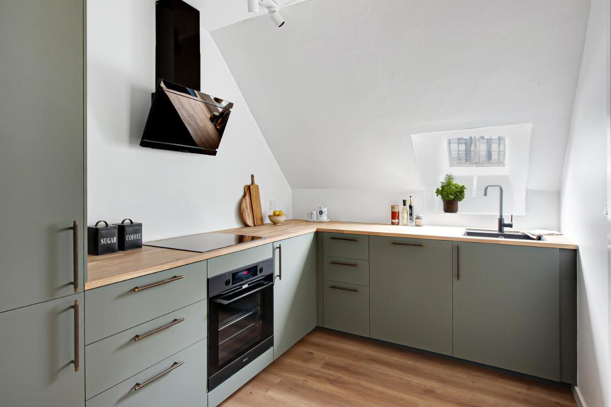 Suitetrails - Sanders Charm - Amazing Two-Bedroom Apartment with Shared Garden