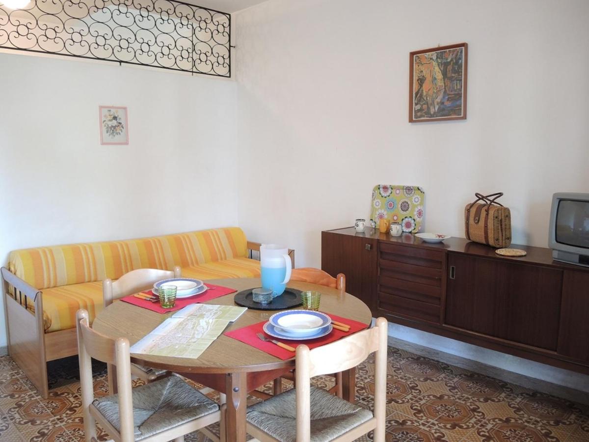 Cozy Two-Bedroom Apartment 500m from the sea - Housity